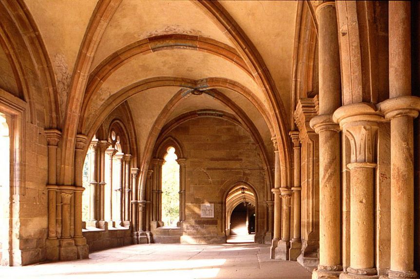 Photo: Staatliche Schlösser und Gärten Baden-Württemberg, copyright unknown Interior of the early Gothic narthex (Paradise) at Maulbronn Monastery