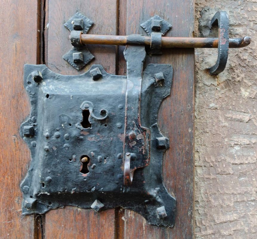photo: Staatliche Schlösser und Gärten Baden-Württemberg, Julia Haseloff Construction of the monastery church, outside wing of the founders panel, 1450, Maulbronn Monastery